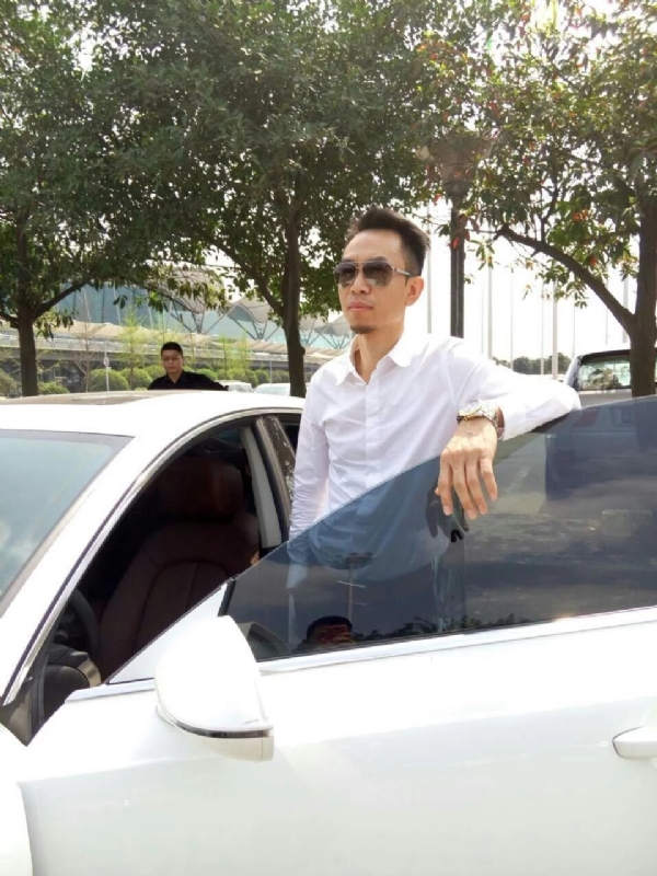 杨岳的第一张照片--金门相亲网