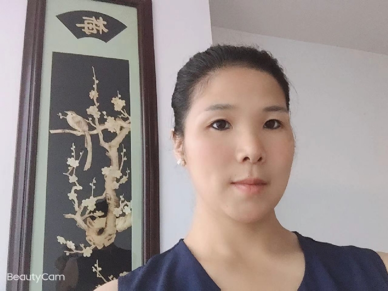 微笑的第一张照片--金门相亲网