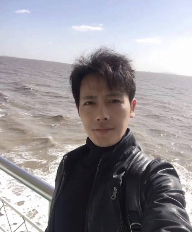 疯狂的小鱼的第一张照片--金门相亲网