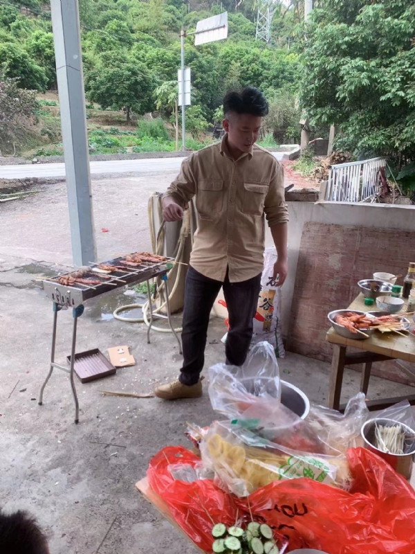 你黑我哟的第一张照片--金门相亲网