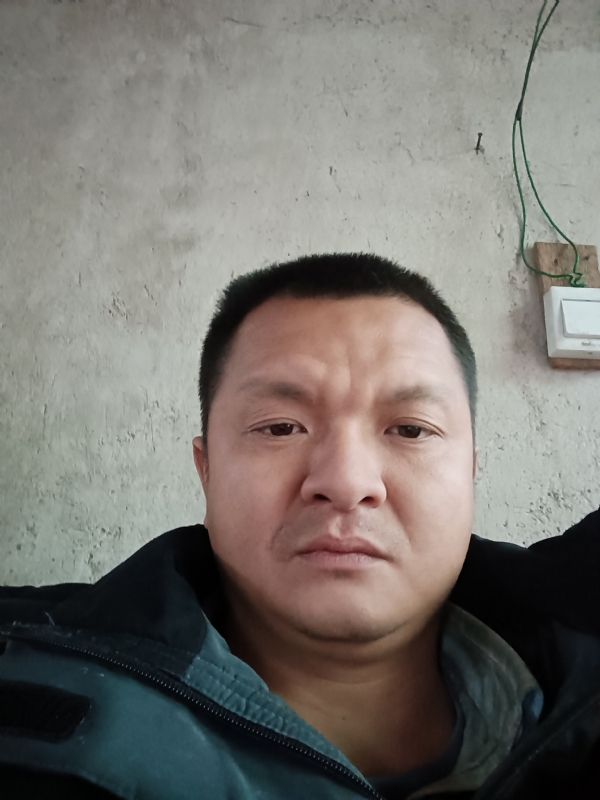 兰成龙的第二张照片--金门相亲网
