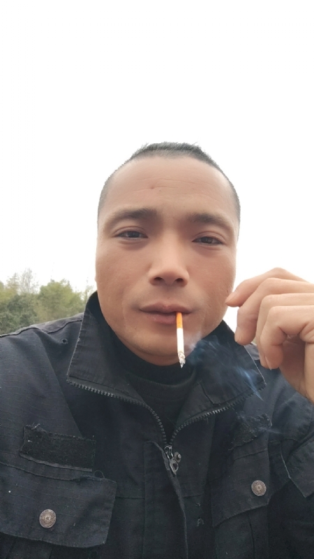 伯爵的第一张照片--金门相亲网